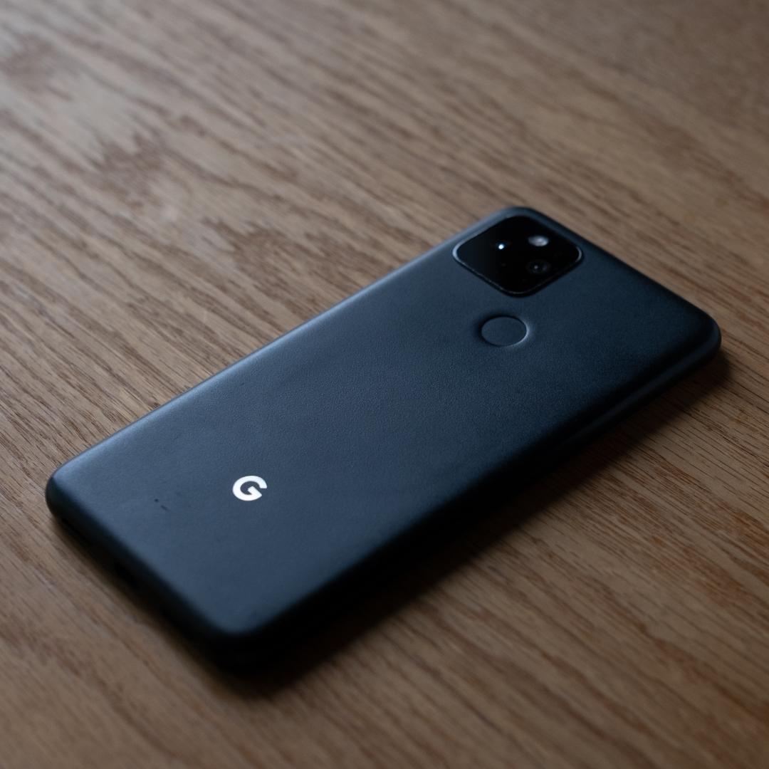 携帯電話本体 Google Pixel 5 128GB Just Black