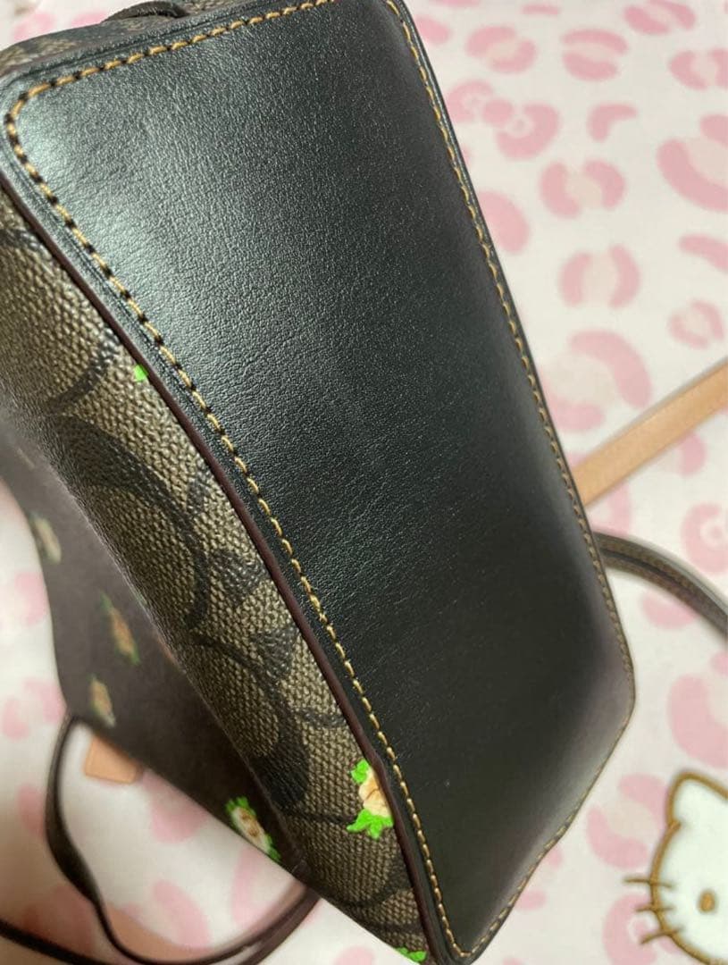 未使用♡ 断捨離中　コーチ　coach 小花　春　花柄　可愛い　ショルダー