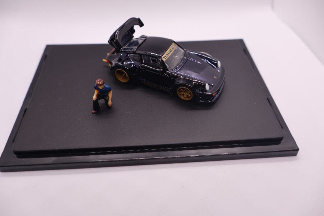 ホットウィール rlc限定 ポルシェ RWB 930 中井啓氏フィギュア付き