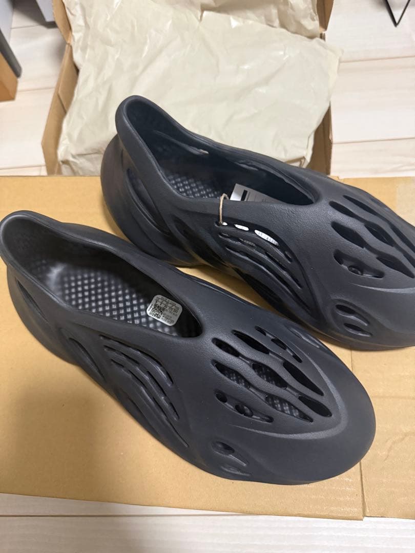 靴 YZY FOAM RUNNER onyx 27.5