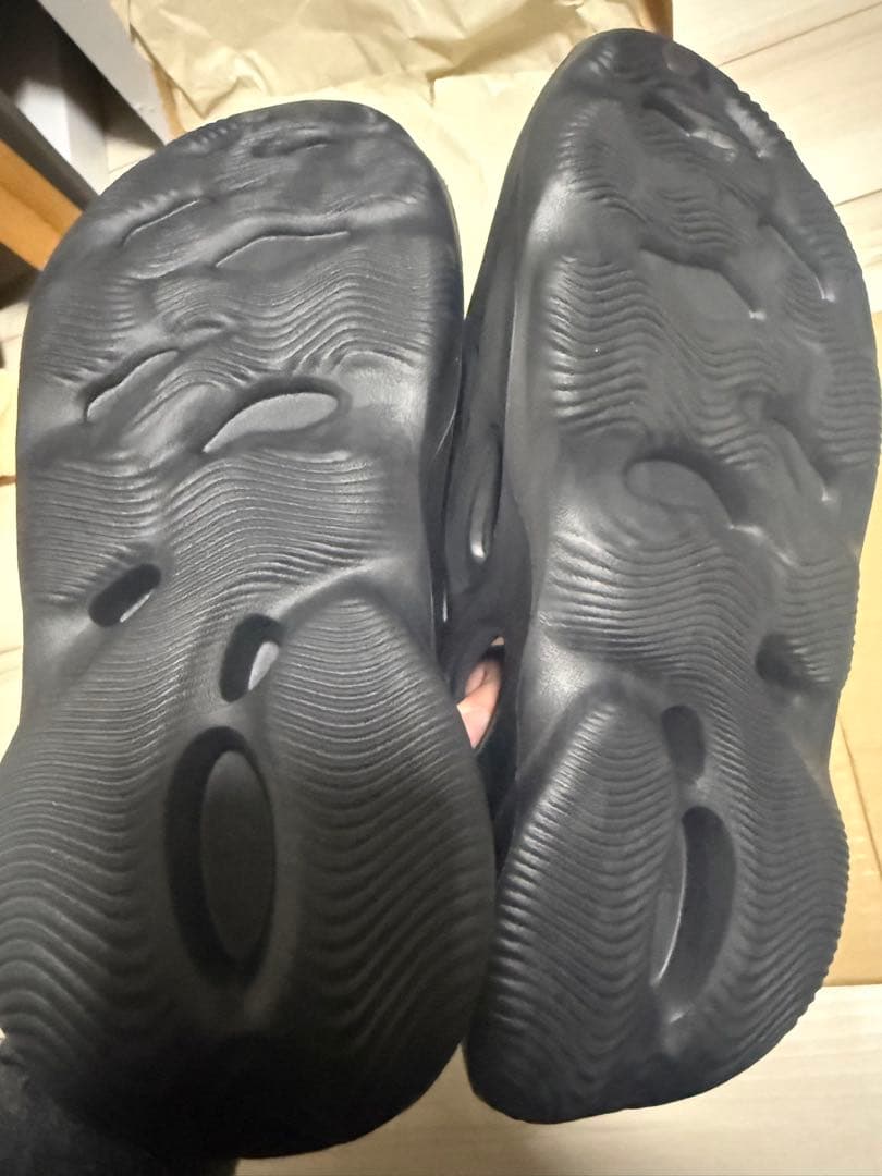 靴 YZY FOAM RUNNER onyx 27.5