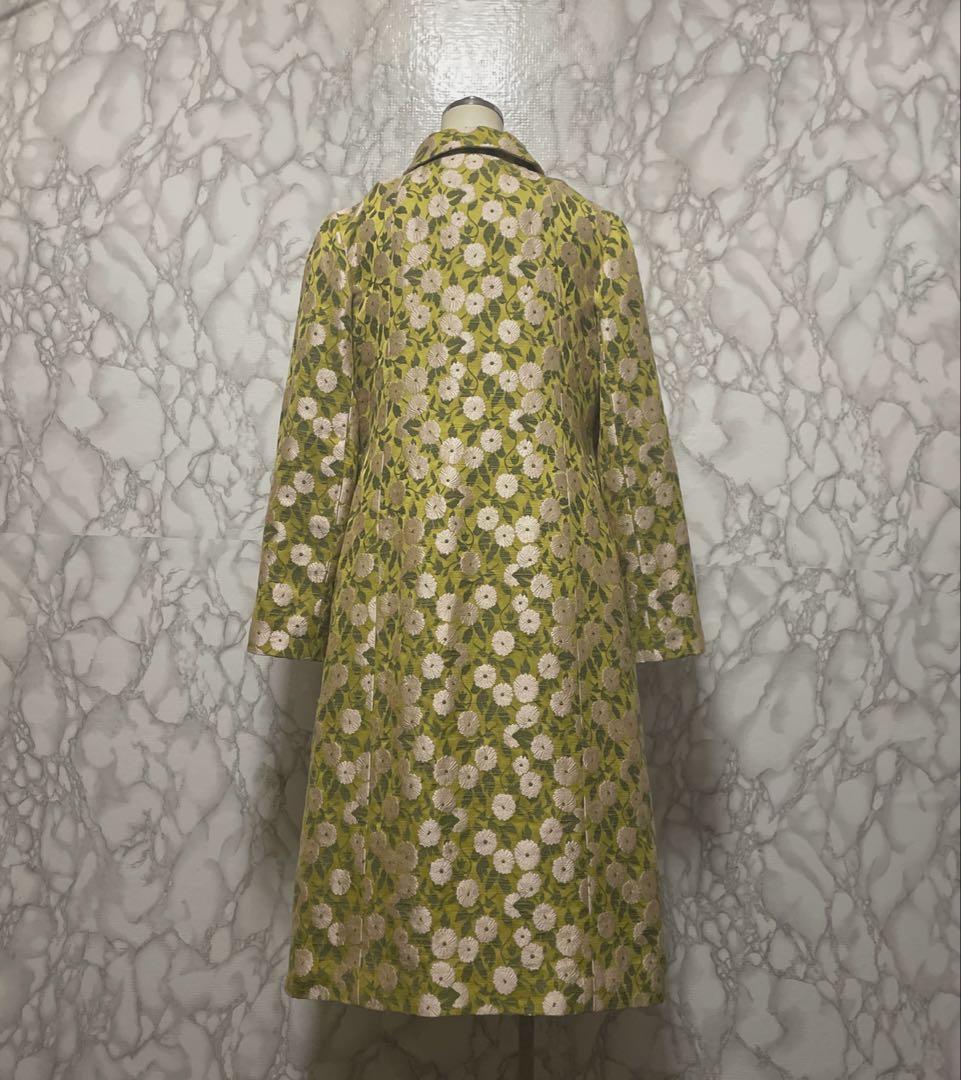 美品　スペシャルアイテム　JUNKO SHIMADA 花柄総刺繍　デザインコート