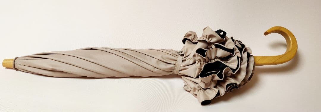 も*か様 ★【美品】サンバリア100 日傘 2段折 フリル ピンク