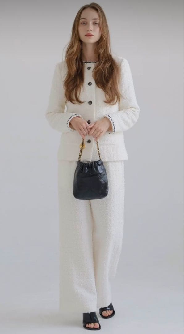 【新品タグ付】CARLA カーラ Tweed jacket / White