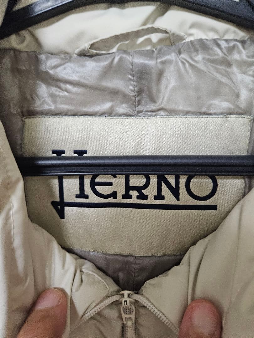 Herno アイボリー　ノースリーブ　ダウンベスト　40サイズ　ロング丈