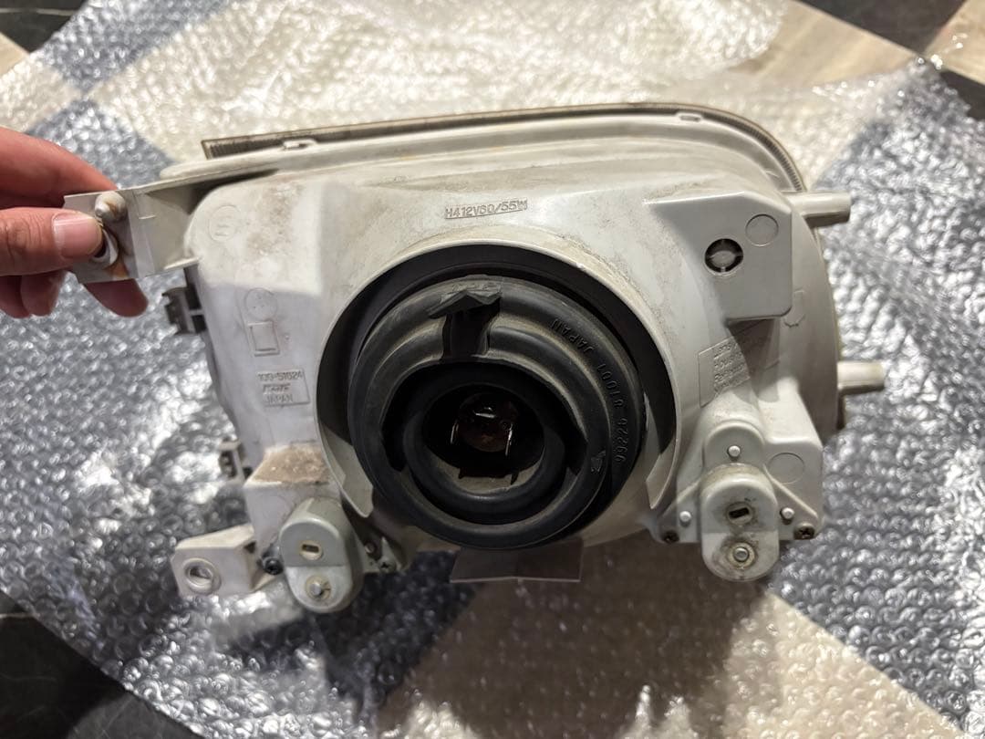 ⭐︎ダイハツ⭐︎ハイゼットトラック⭐︎S200P⭐︎前期⭐︎ヘッドライト⭐︎送料込み⭐︎