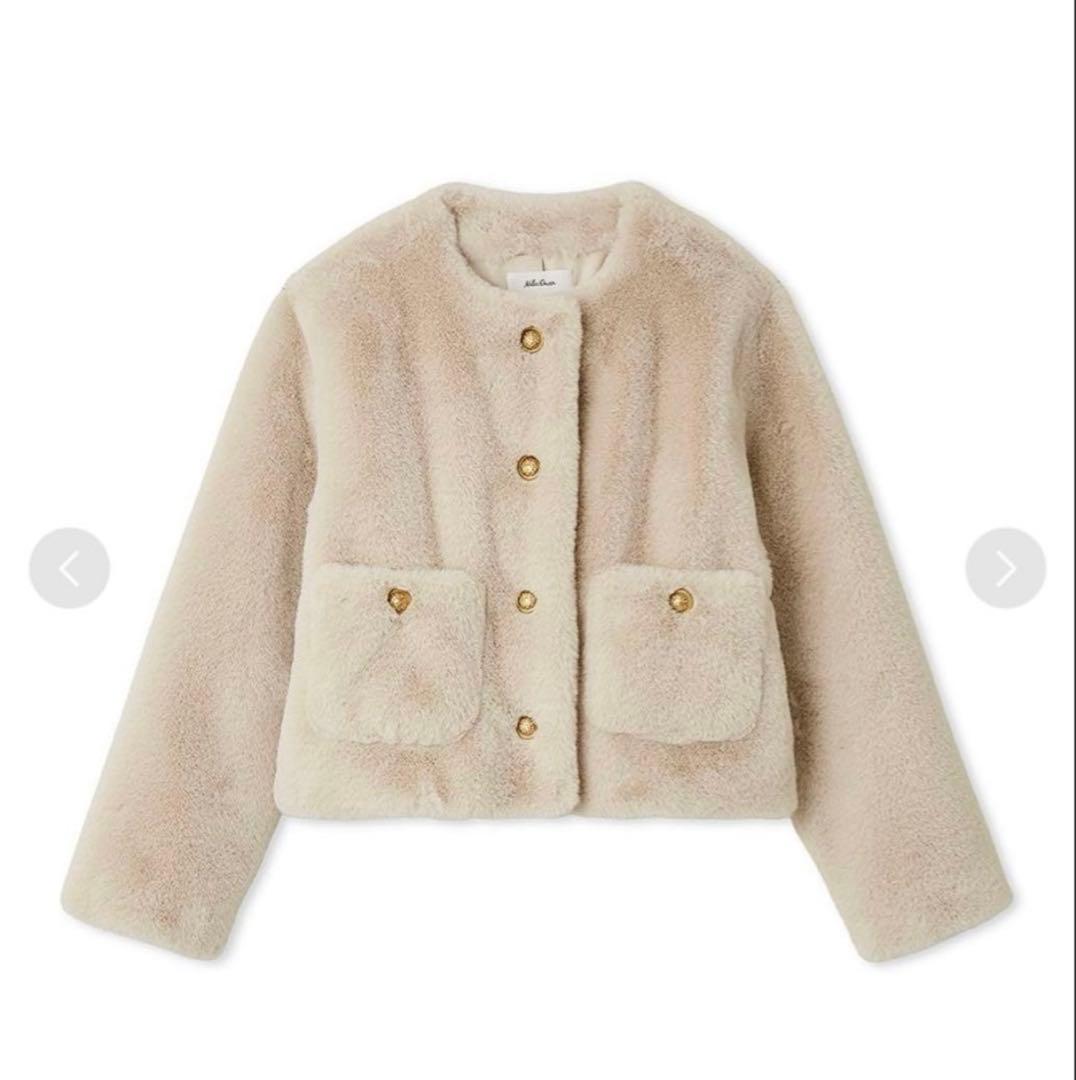 新品タ 金釦クロップドファージャケットMila Owen