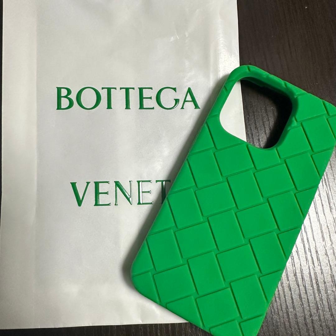 【新品】Bottega Veneta パラキートiPhone14pro