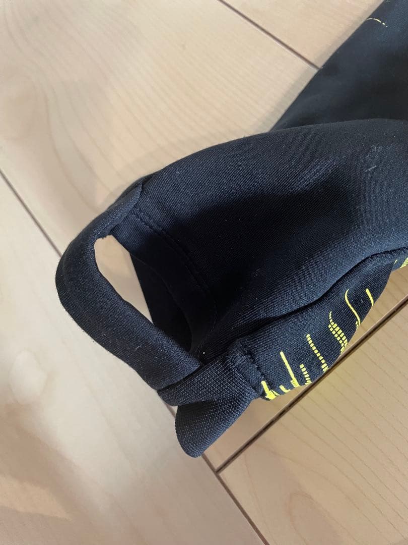 サッカーナイキマンチェスターシティMCFCアンセムジップジャケット黒黄