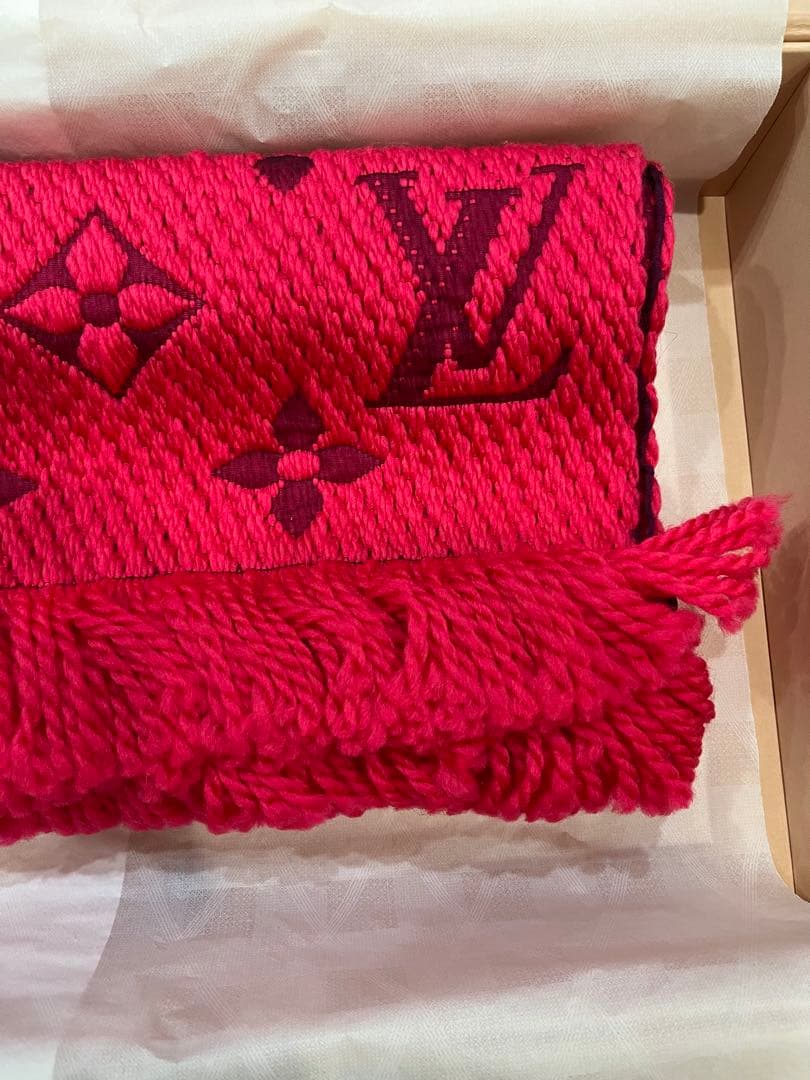 ルイヴィトン マフラー 未使用 箱付き 正規品