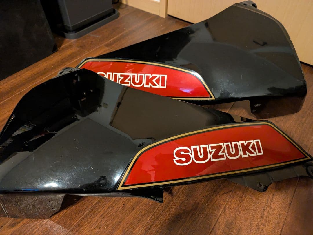 SUZUKI GSX750E　4型　純正カウル