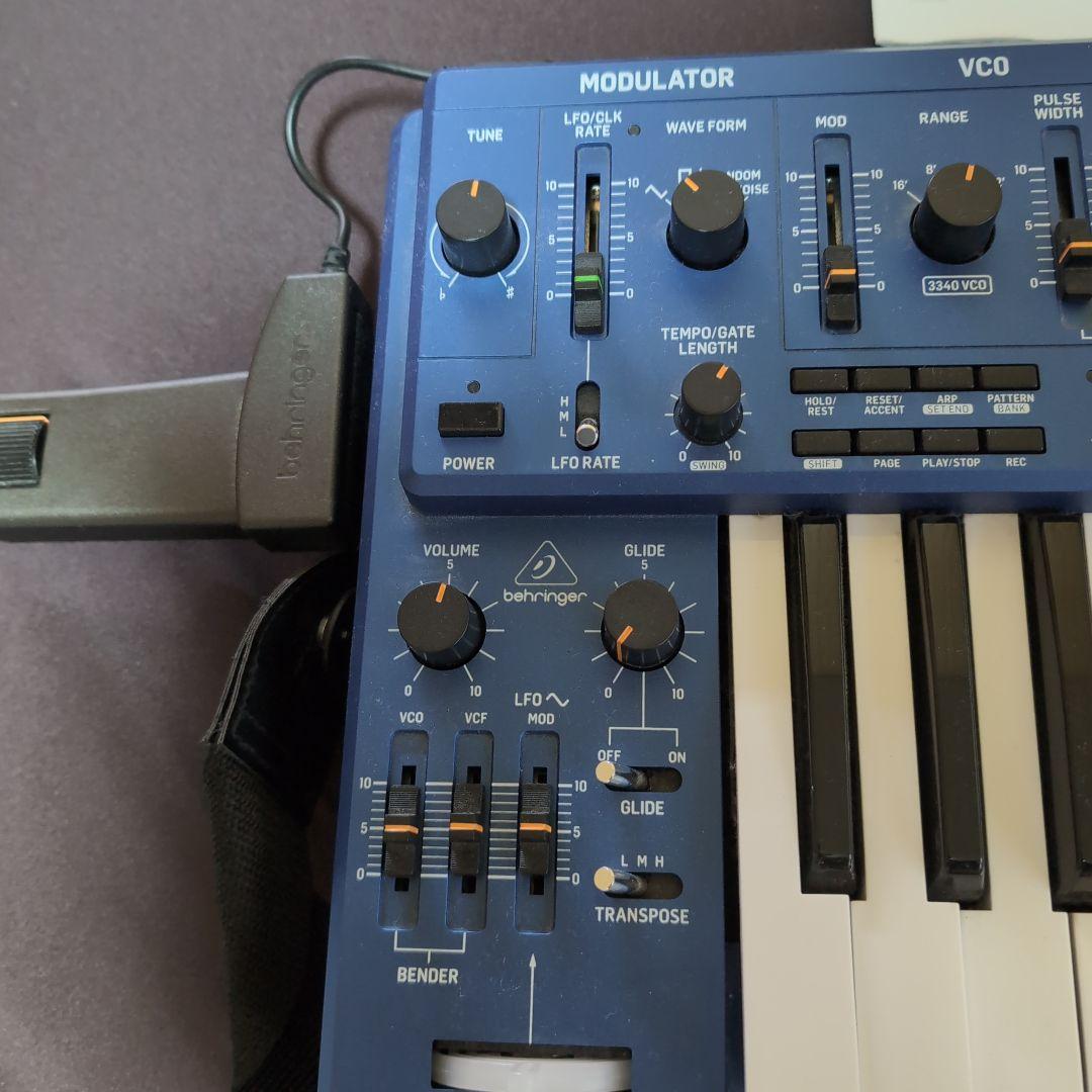 Behringer MS-101 アナログシンセサイザー