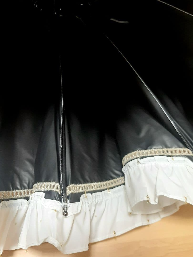 【新品】ジルスチュアート 折り畳み傘 日傘 晴雨兼用 フリル ラメ ホワイ