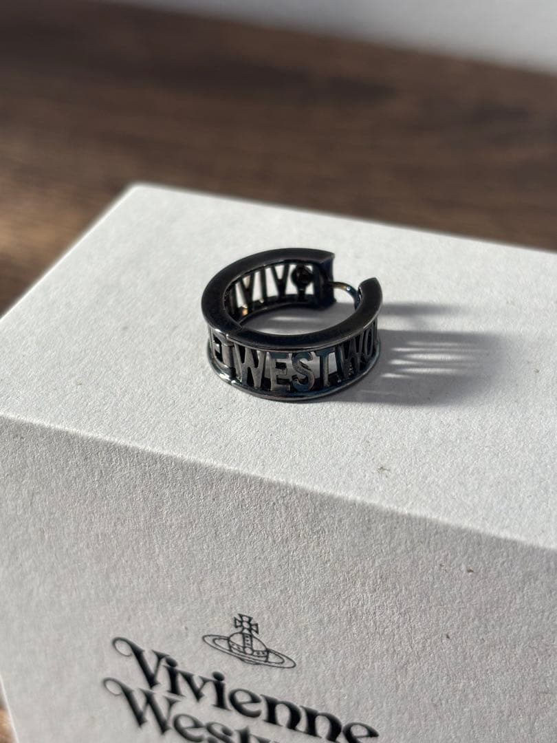 Vivienne Westwood WESTMINSTER フープピアス