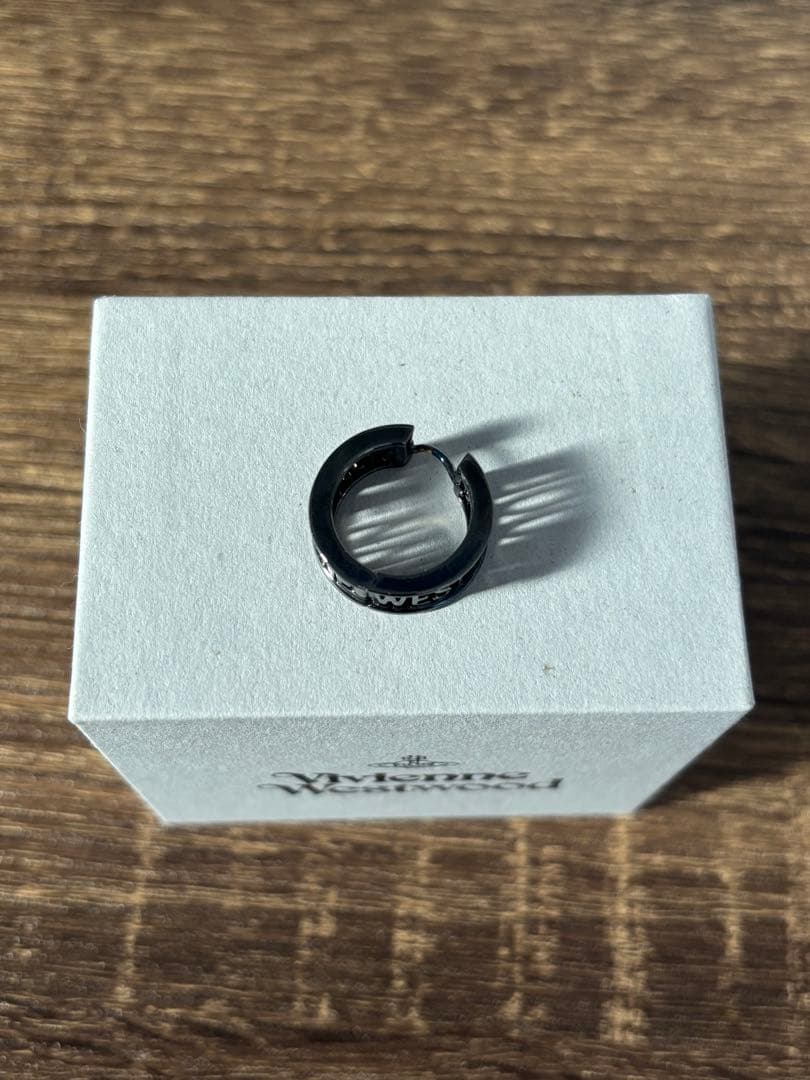 Vivienne Westwood WESTMINSTER フープピアス