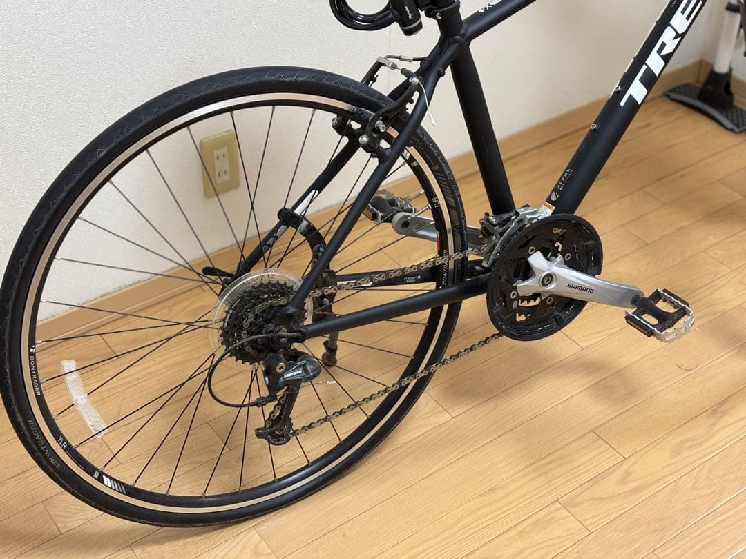 TREK クロスバイク FX7.4