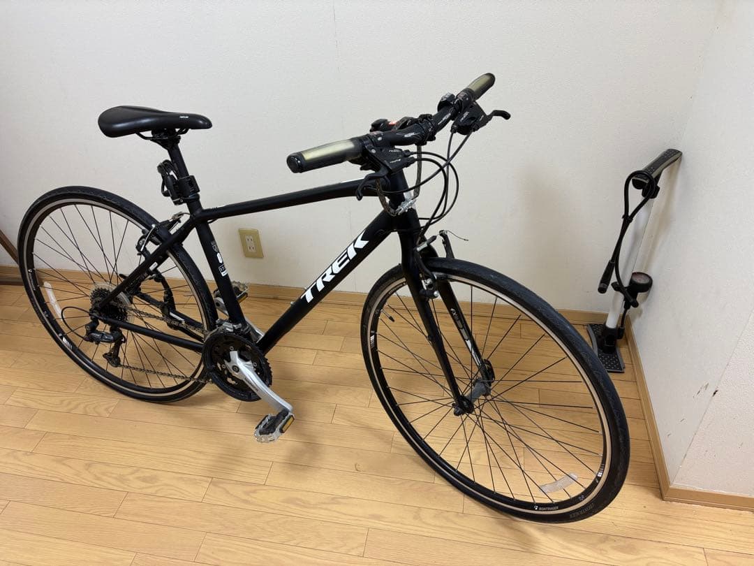 TREK クロスバイク FX7.4