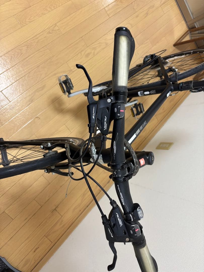 TREK クロスバイク FX7.4