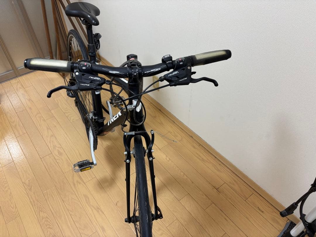 TREK クロスバイク FX7.4