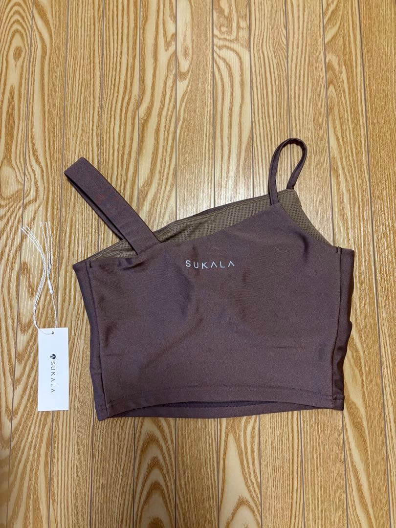 新品未使用【SUKALA】シャインストレッチ アシンメトリーブラトップ Ｓ