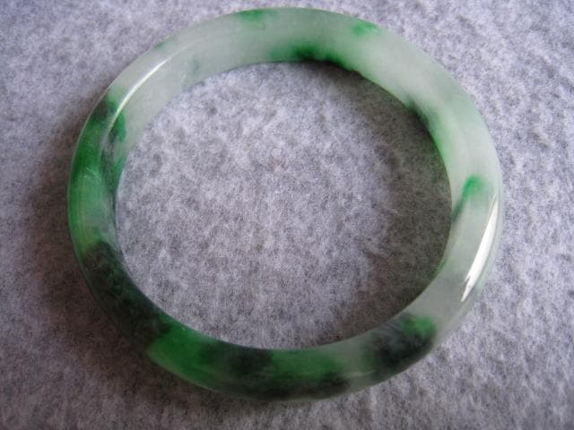 ☆逸品！素敵な天然翡翠 幅11.5mm 内径59mm バングル★新品！