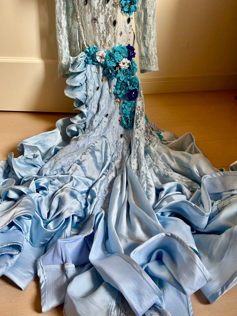 ベリーダンスエジプト製高級ライン衣装