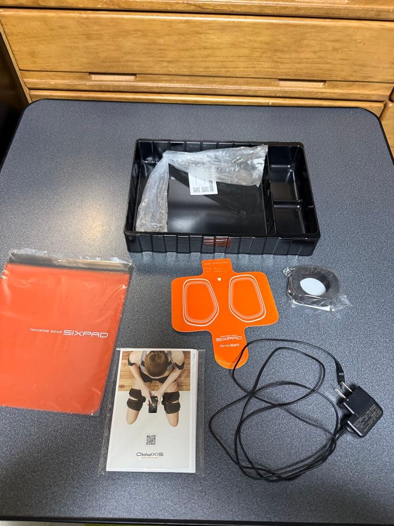 エムティージー シックスパッド アームベルト SP-AR2211F ×2セット