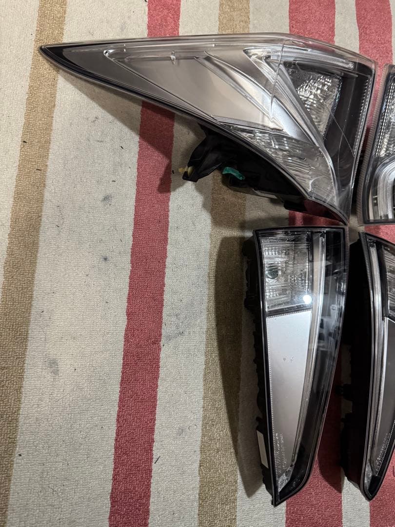 訳あり プリウス 50 前期 テールランプ テール