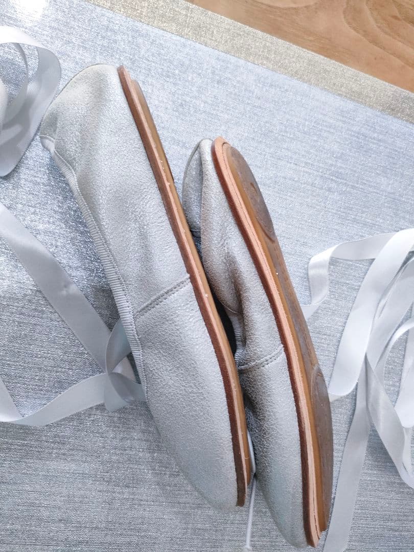 1回使用.Repetto（レペット) グリッター バレエシューズ、シルバー 35