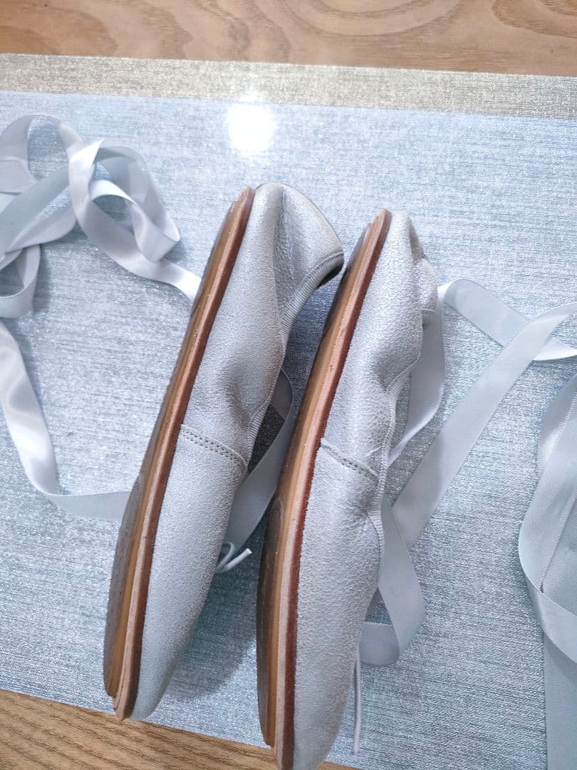 1回使用.Repetto（レペット) グリッター バレエシューズ、シルバー 35