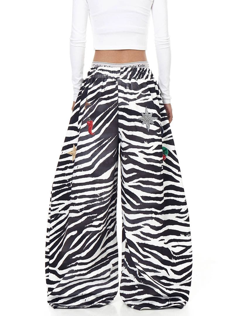 正規店購入アメリカン馬柄プリント ワイドスウェットパンツ（BLACKLISTS）