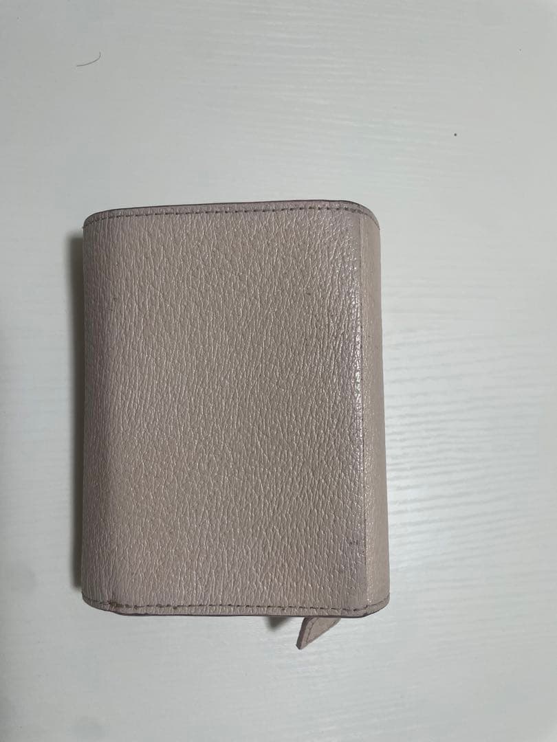 ヴィヴィアンウェストウッド　ピンク レザー 三つ折り財布 メタルロゴ