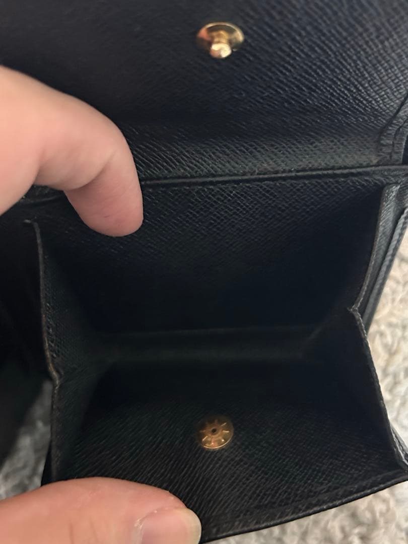 早い者勝ち！！ 「Louis Vuitton 二つ折り財布 ブラック」