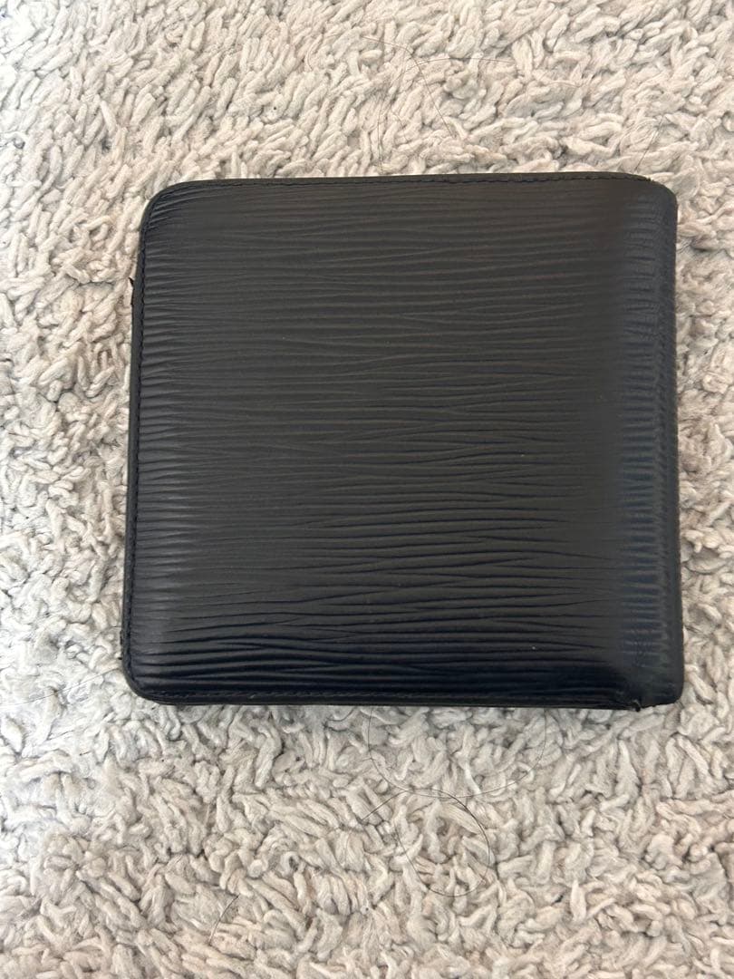 早い者勝ち！！ 「Louis Vuitton 二つ折り財布 ブラック」