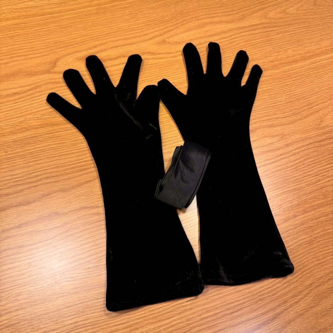 ピンク ブラック ノースリーブフリルドレス、手袋