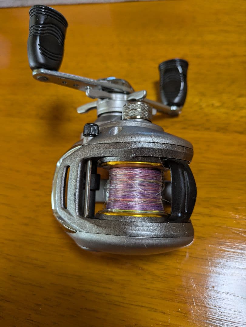 タイラバロッド(シマノ )ベイトリール(Daiwa)付き 約2.1m