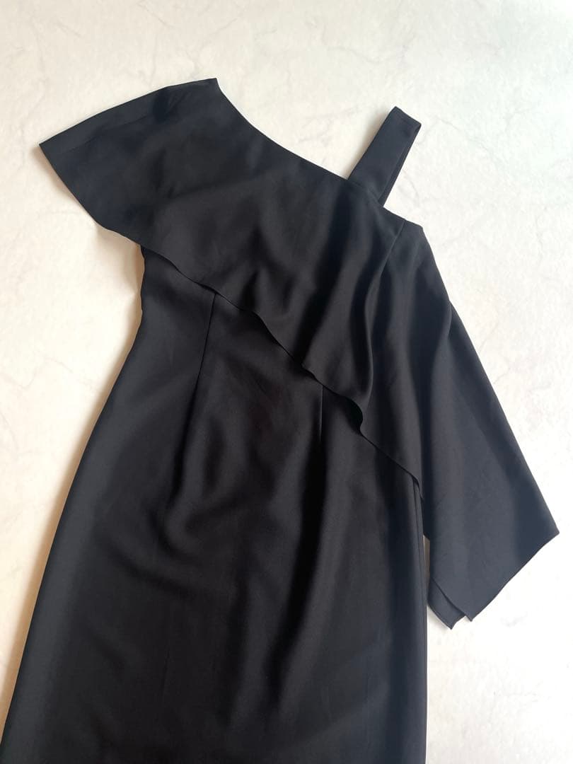 Aimer Acret アシンメトリーケープ付タイトラインドレス オケージョン