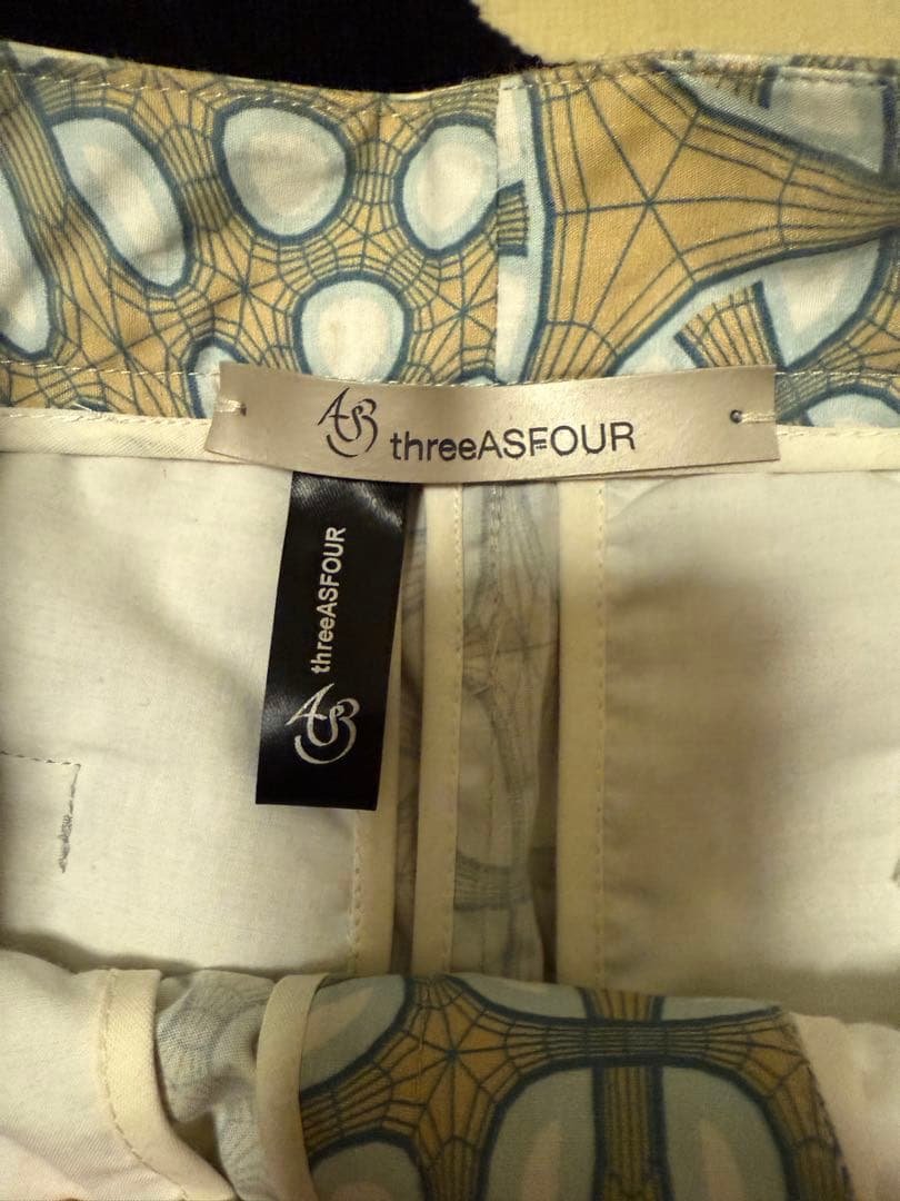 threeASFOUR 幾何学模様 スリムフィットパンツ