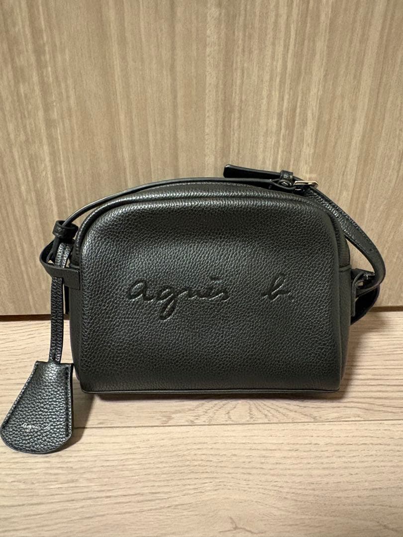 アニエスベー Agnes b エンボスロゴ ショルダー バック