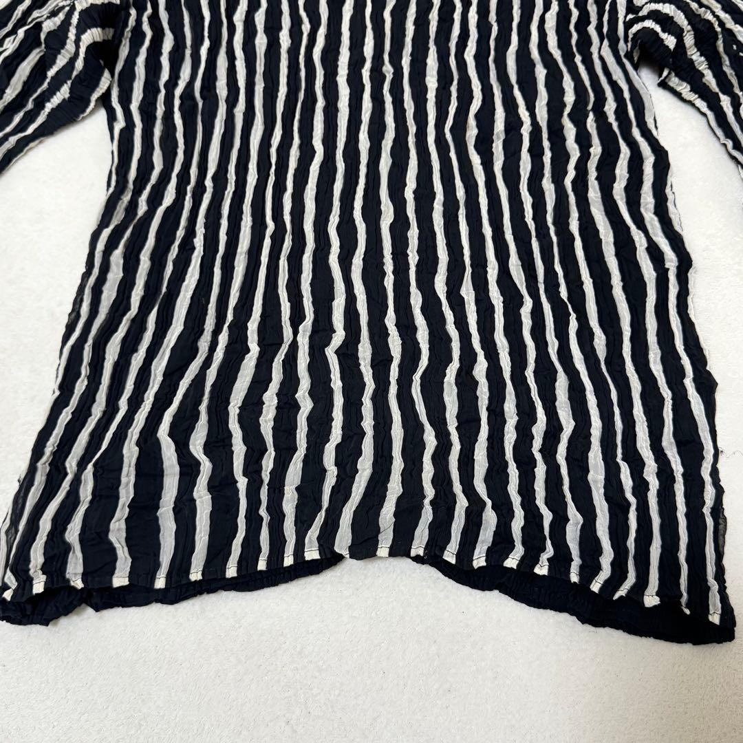 ISSEY MIYAKE プリーツ　バイカラー　ストライプ　ブラック　ホワイト