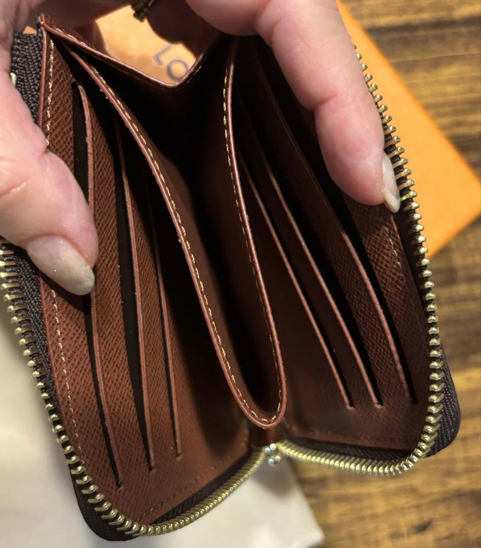 【ほぼ新品】ルイ・ヴィトン　財布　ポルトフォイユノアコンパクト