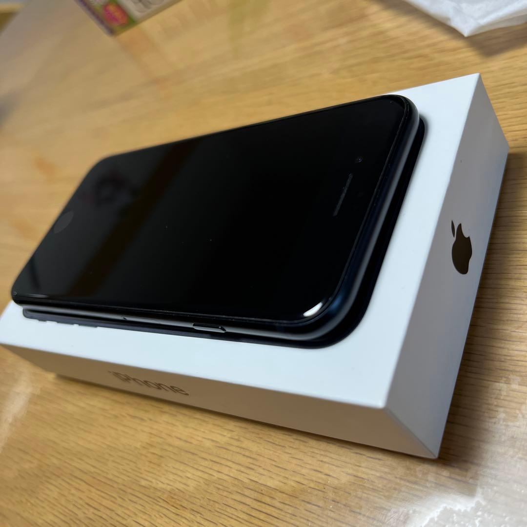超美品 iPhone SE (第3世代) ミッドナイト 64GB