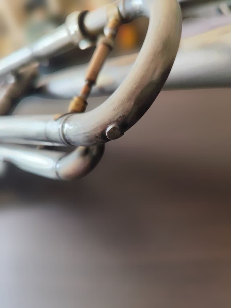 カスタムげB♭トランペット　ラージボア　サテン　彫刻入り　限定値下げ