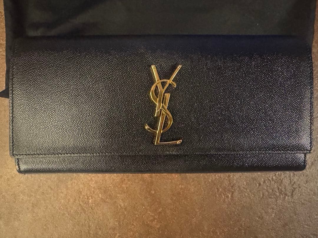 SAINT LAURENT サンローラン クラッチバッグ　キャビアスキン