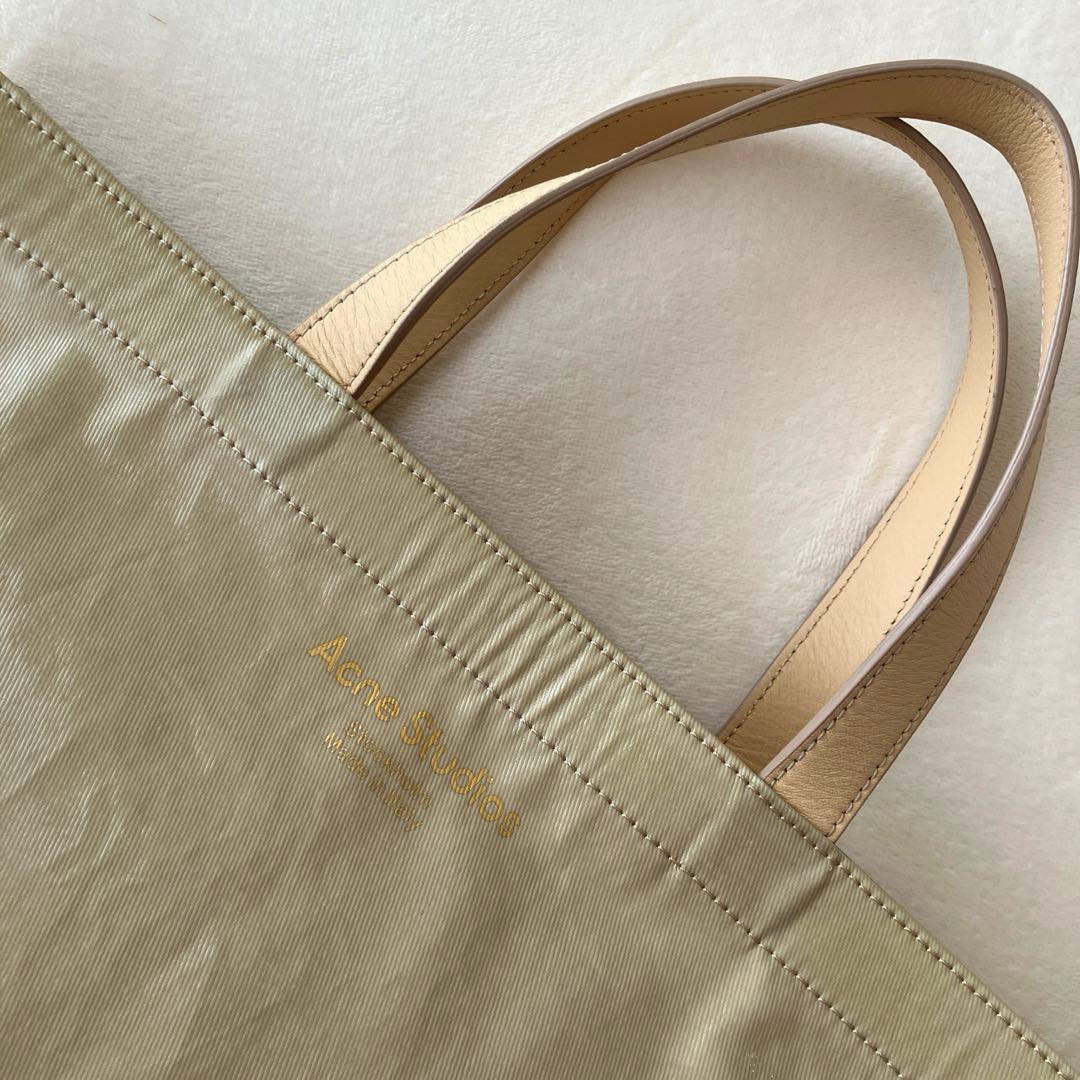 Acne studios アクネ オイルクロス シャイニートートバッグ ベージュ