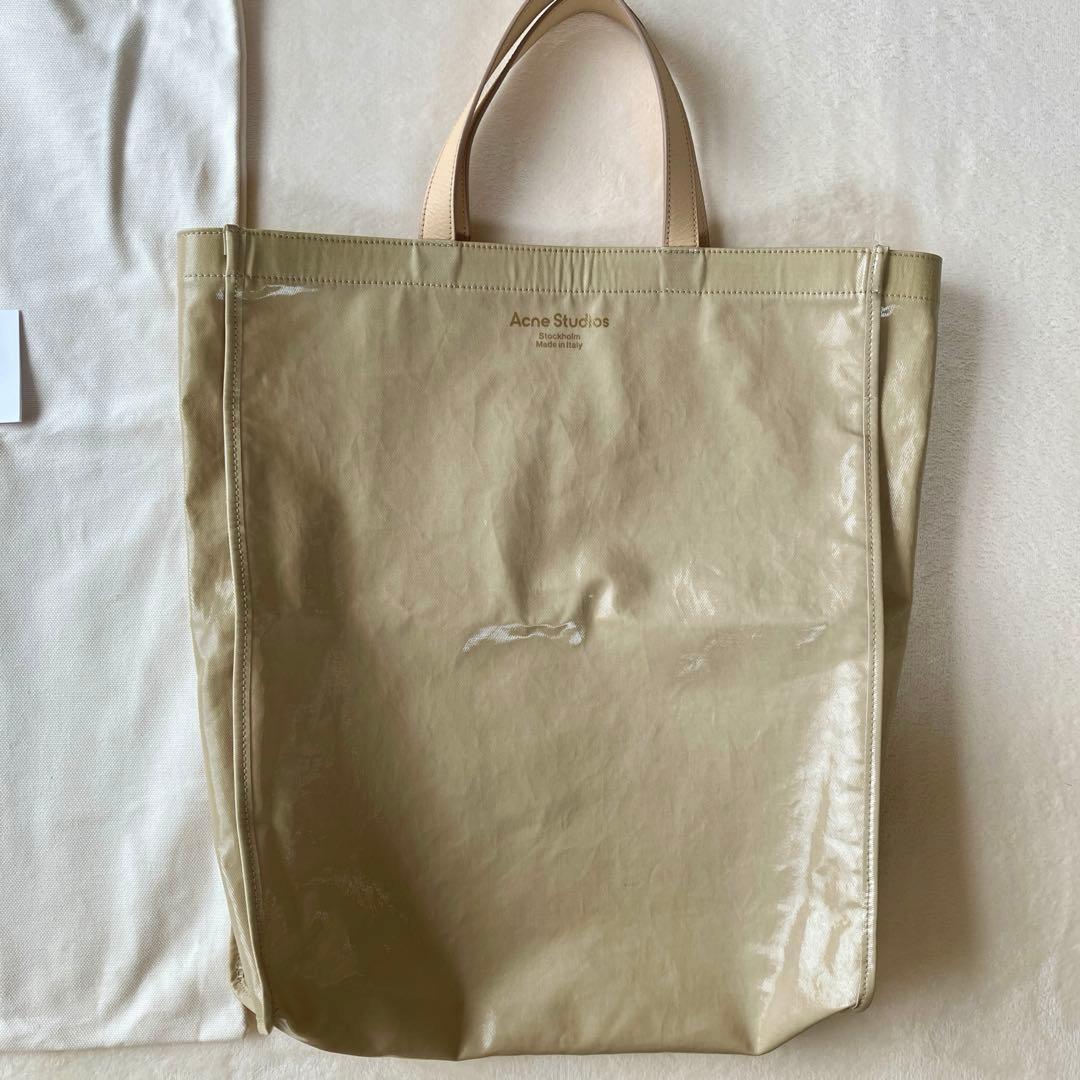 Acne studios アクネ オイルクロス シャイニートートバッグ ベージュ