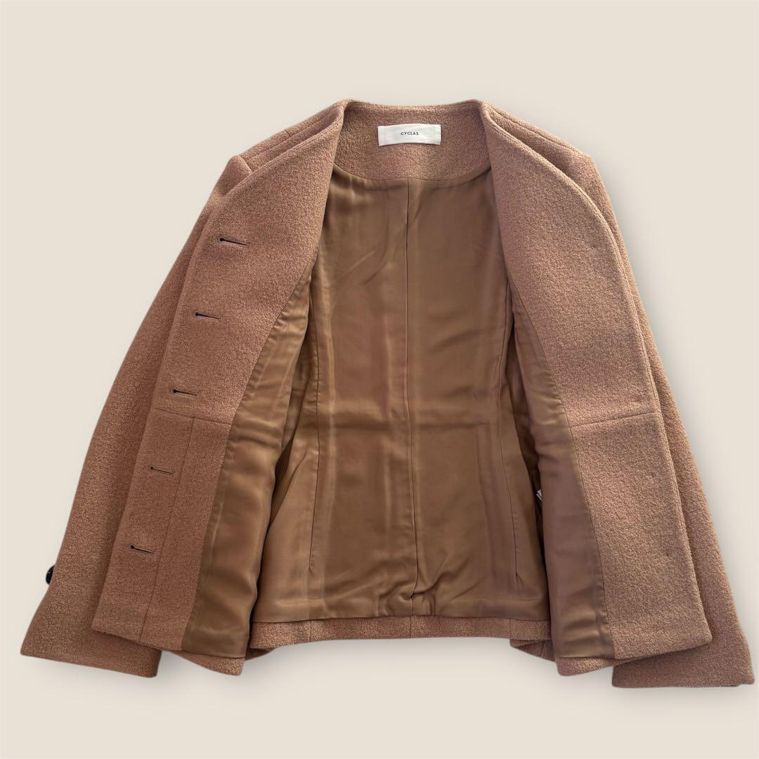 美品　CYCLASシクラス　ウール　ブークレ　ノーカラージャケット　キャメル