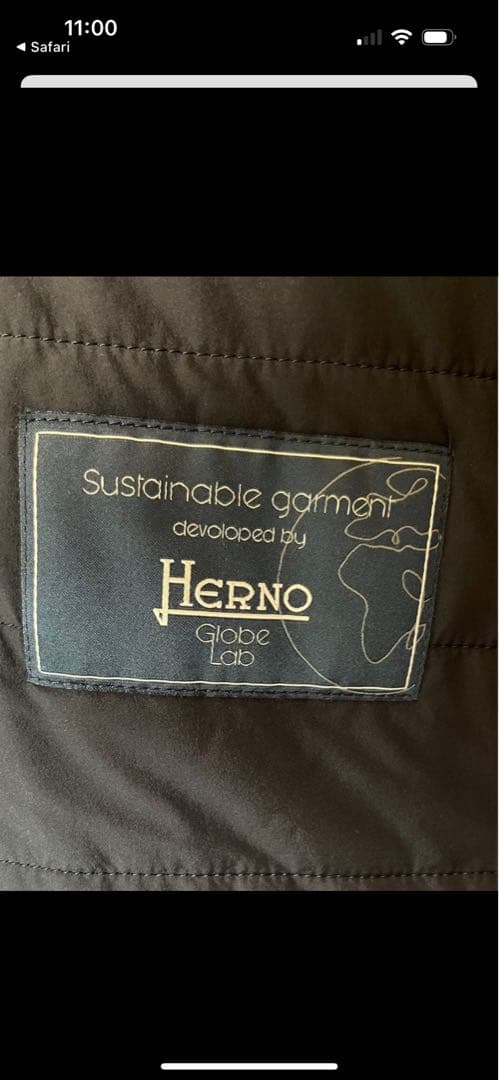 Herno フード付き黒ジャケット