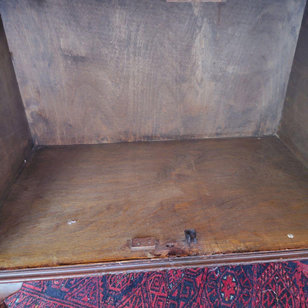 イギリス　ビンテージ　木製キャビネット 収納付き