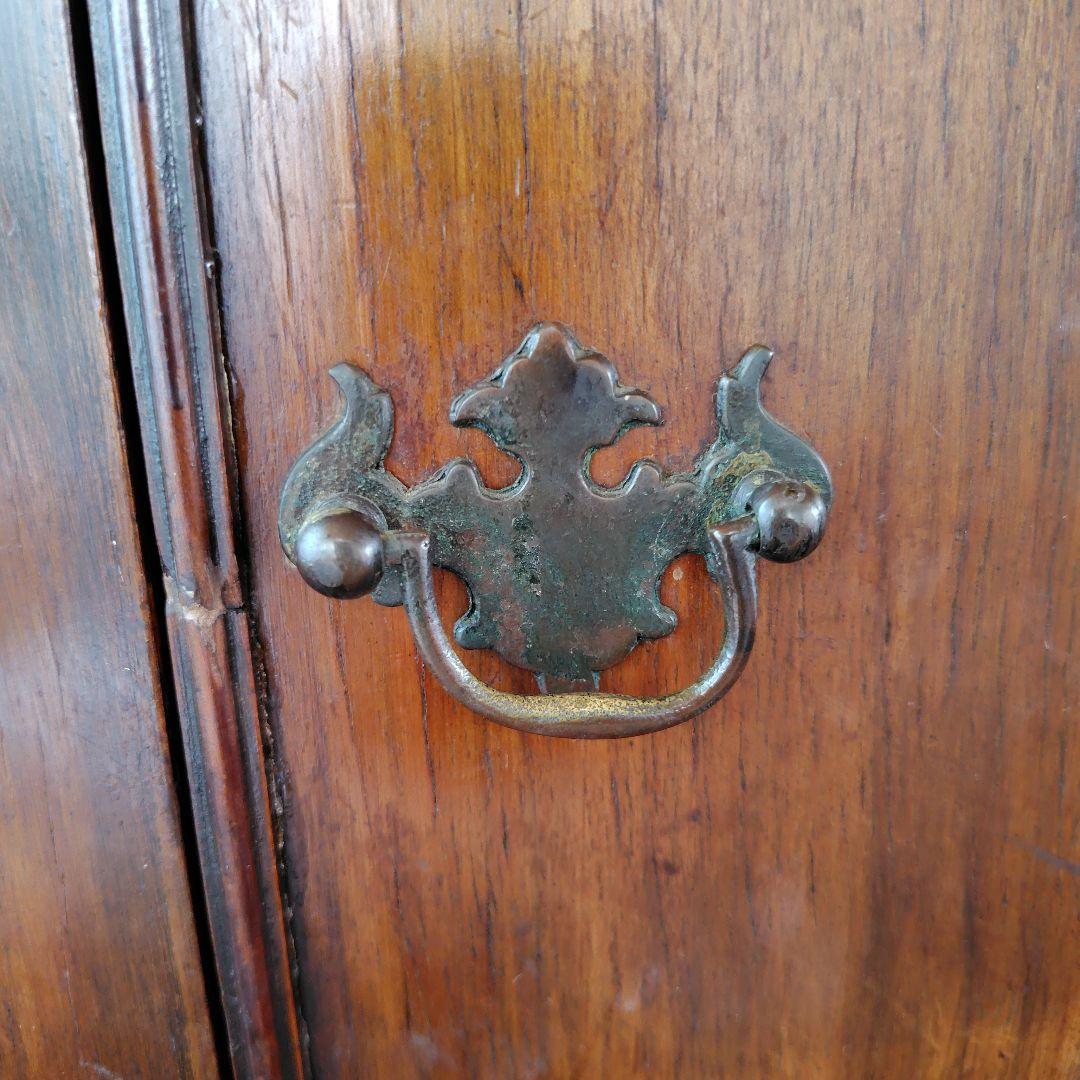 イギリス　ビンテージ　木製キャビネット 収納付き